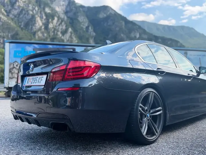 BMW 5 Series 2013 photo 2