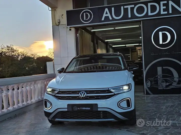 Volkswagen T-Roc 2023 photo 2