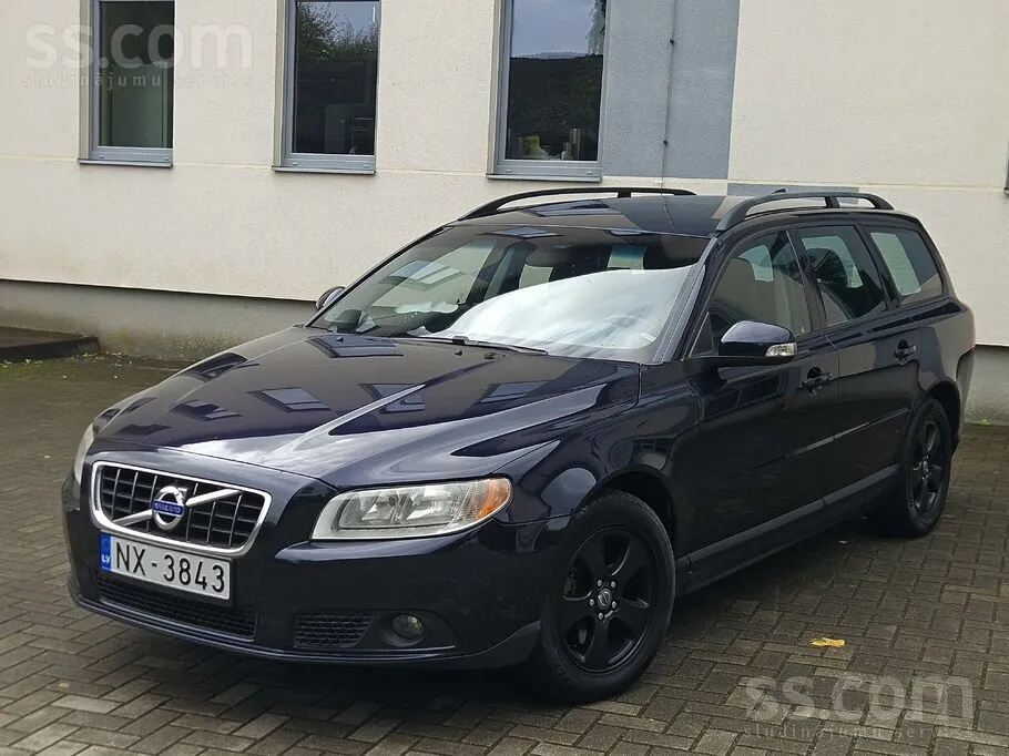 Volvo V70 2010 photo 3