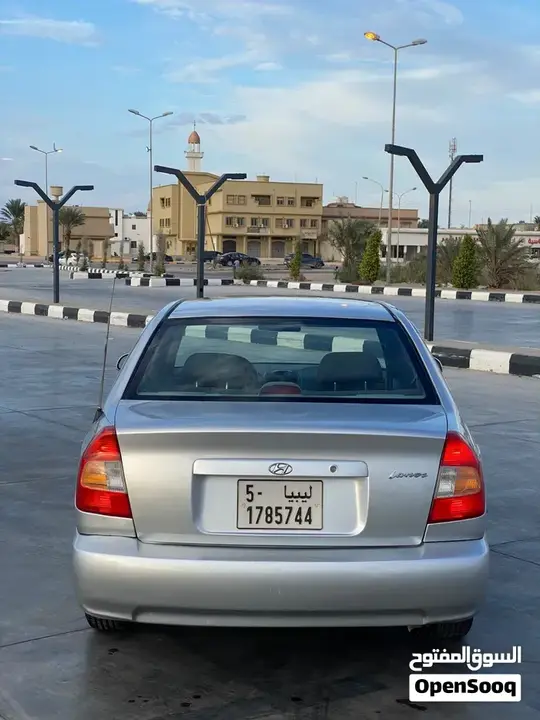 Hyundai Verna 2002 photo 3