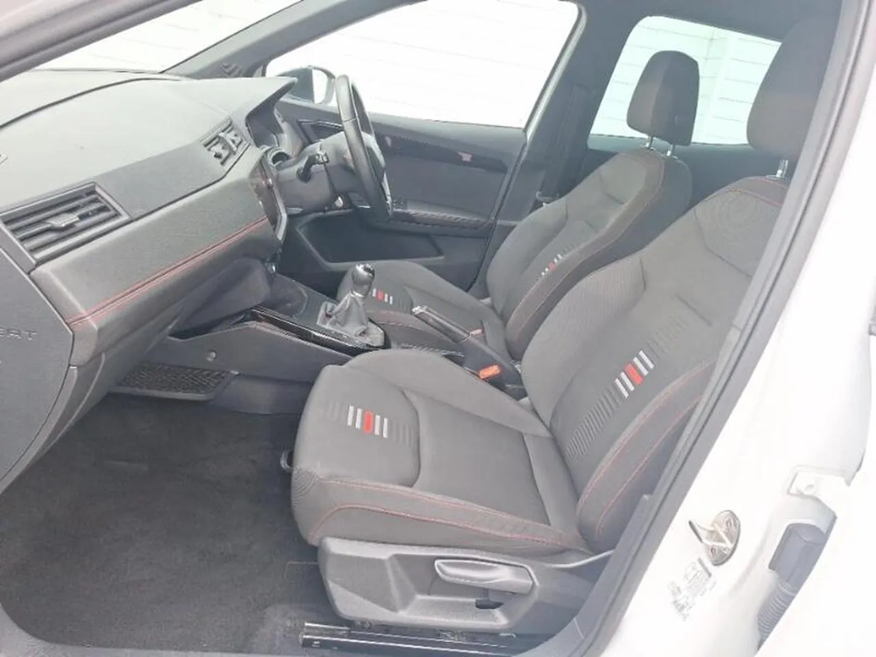 Seat Arona 2018 photo 5