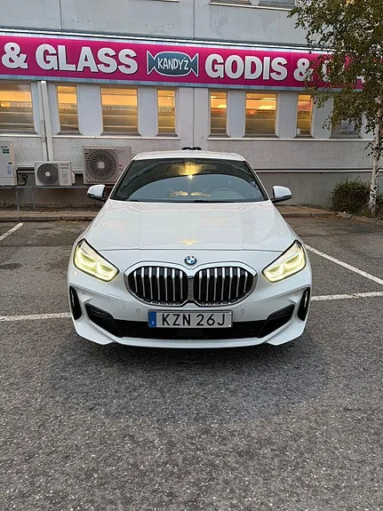 BMW 118I 2023 photo 2