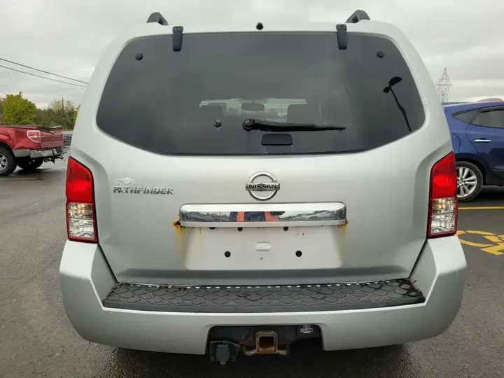 Nissan Pathfinder 2011 photo 4