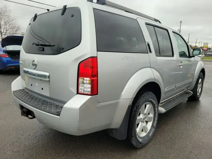 Nissan Pathfinder 2011 photo 5