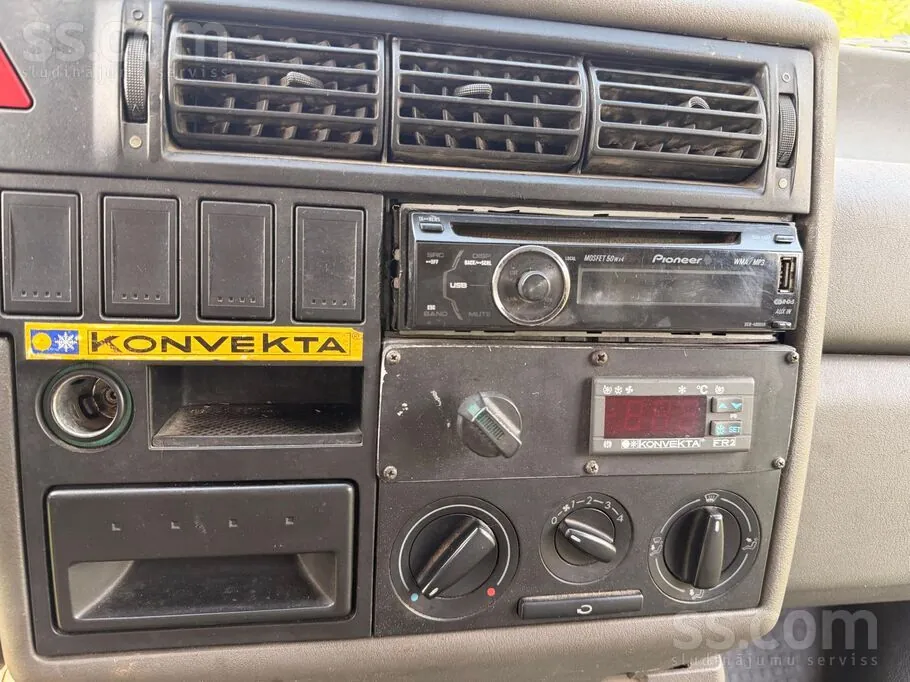 Volkswagen T4 2003 photo 5