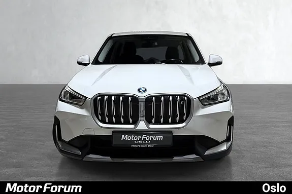 BMW Ix1 2024 photo 2