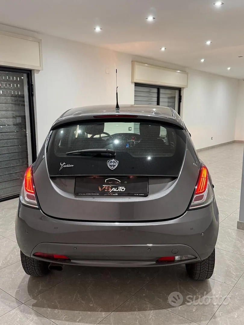 Lancia Ypsilon 2015 photo 4
