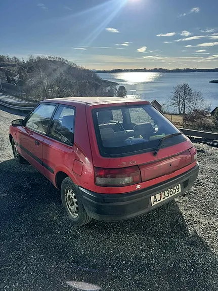 Mazda 323 1990 photo 5