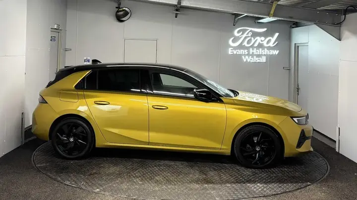 Vauxhall Astra 2023 photo 4