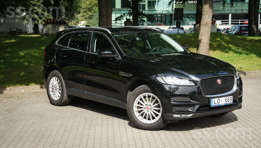 Jaguar F-Pace 2018 photo 3
