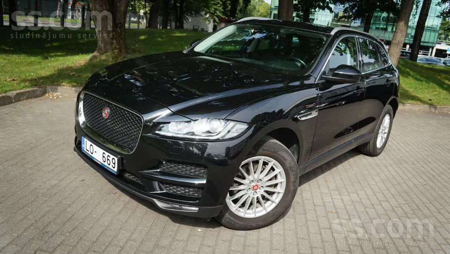 Jaguar F-Pace 2018 photo 2
