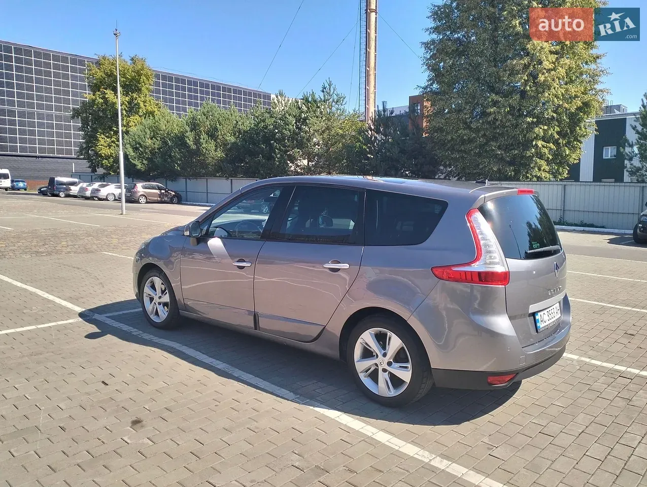Renault Grand Scenic 2011 photo 4