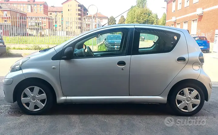 Toyota Aygo 2011 photo 4