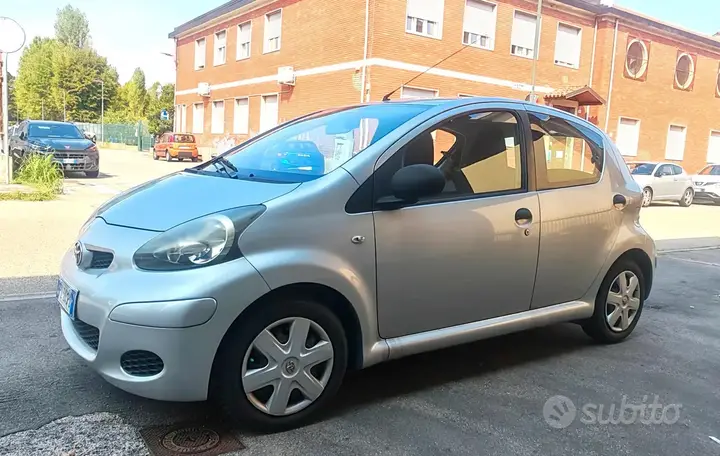 Toyota Aygo 2011 photo 3