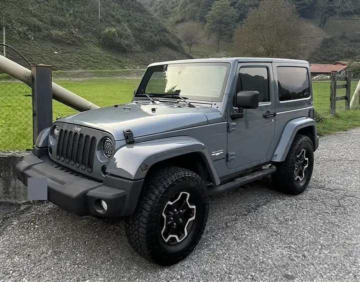 Jeep Wrangler Sahara