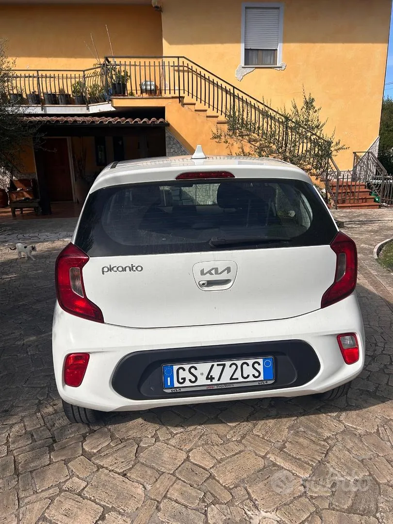 Kia Picanto 2024 photo 3