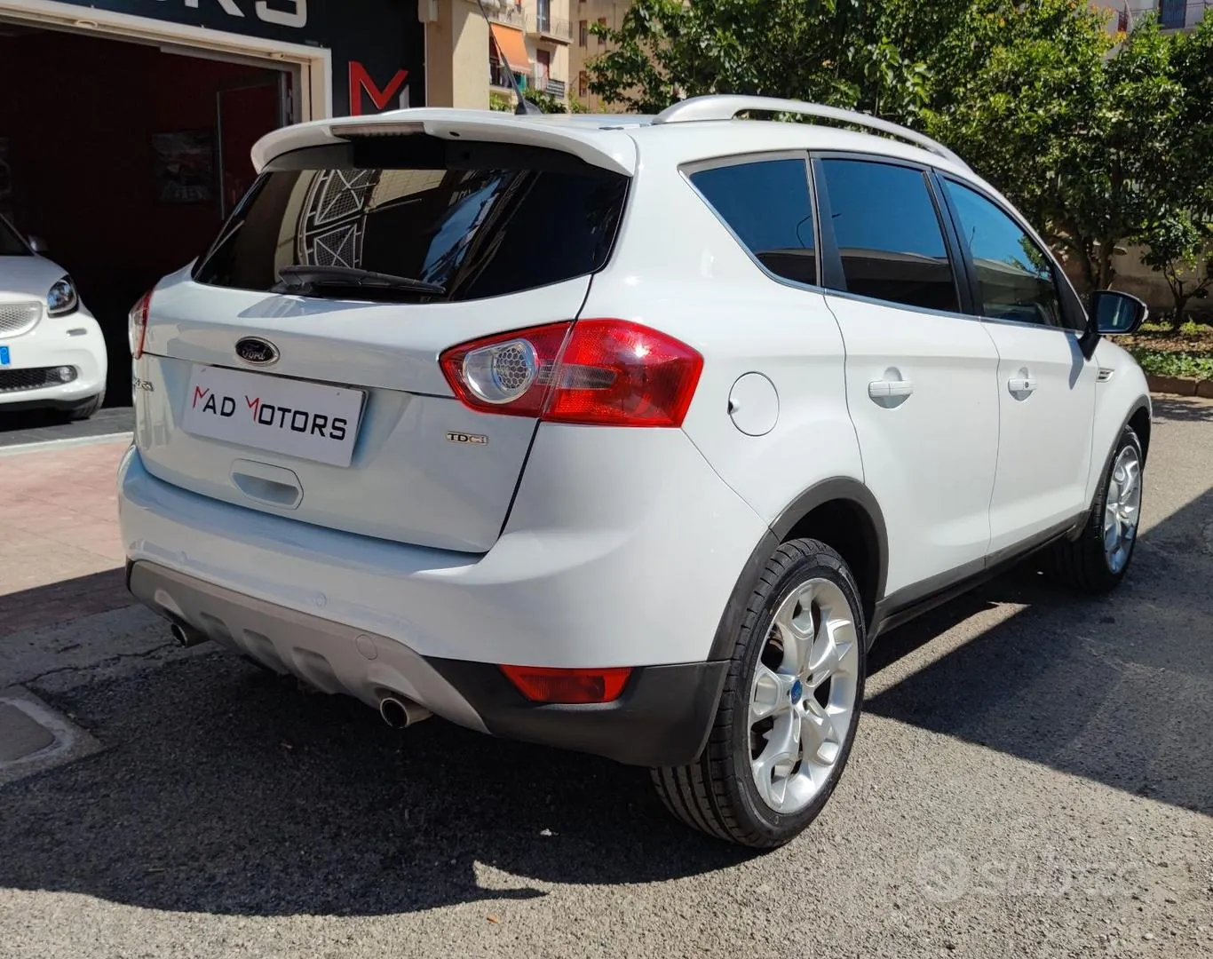 Ford Kuga 2010 photo 2