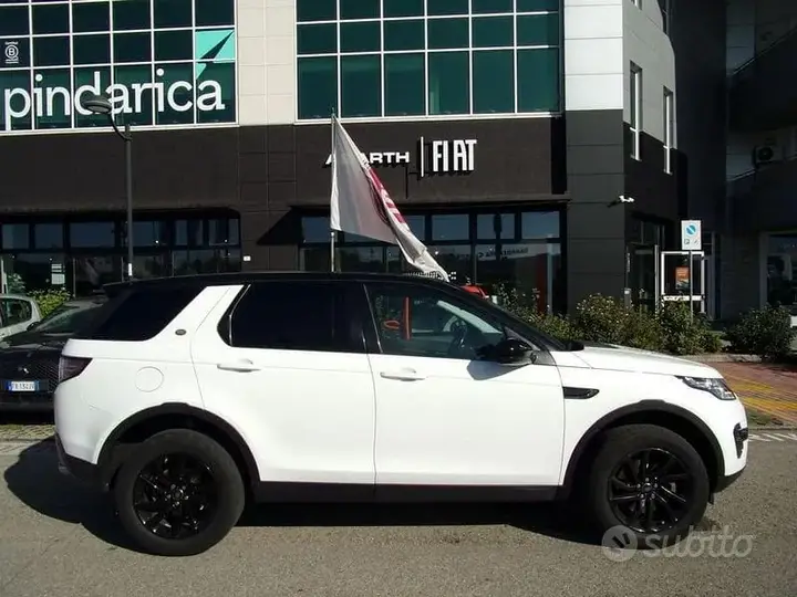 Land Rover Discovery Sport 2017 photo 4
