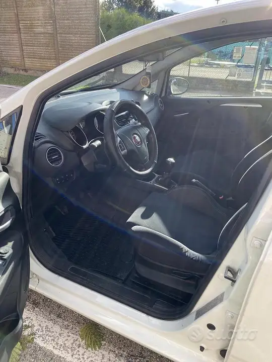 Fiat Punto 2016 photo 5