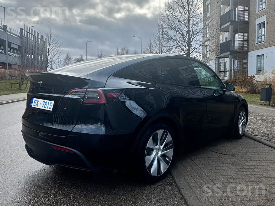 Tesla Model Y 2022 photo 5