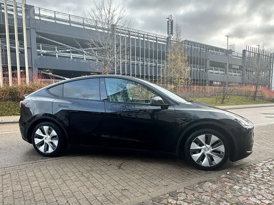 Tesla Model Y 2022 photo 4