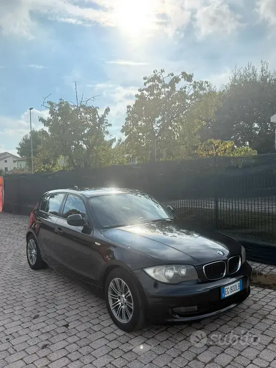 BMW 118D 2011 photo 3