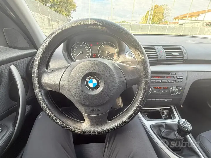 BMW 118D 2011 photo 5