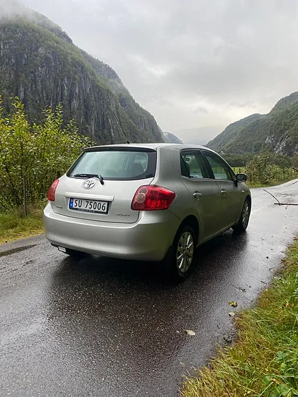 Toyota Auris 2009 photo 3