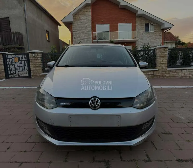 Volkswagen Polo 2011 photo 2