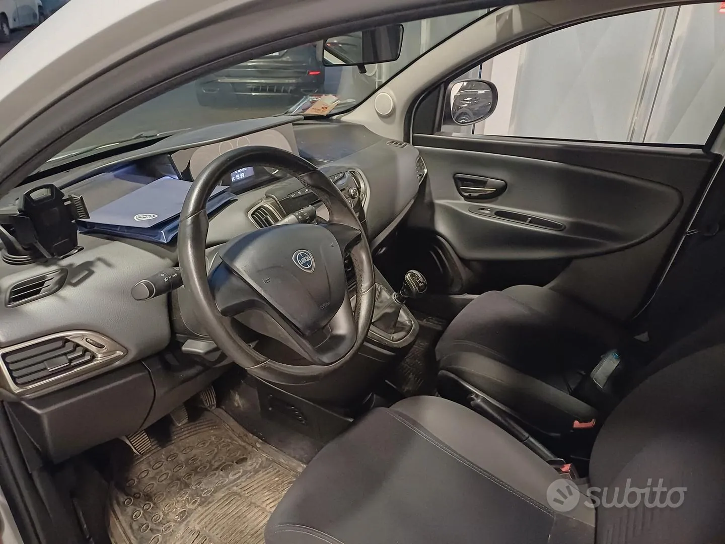 Lancia Ypsilon 2012 photo 5