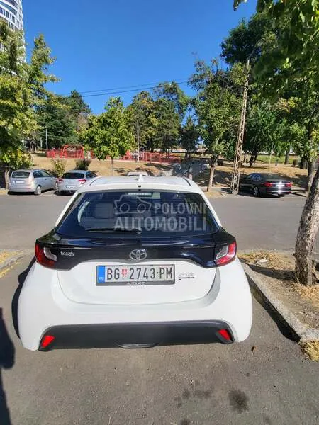 Toyota Yaris 2023 photo 4