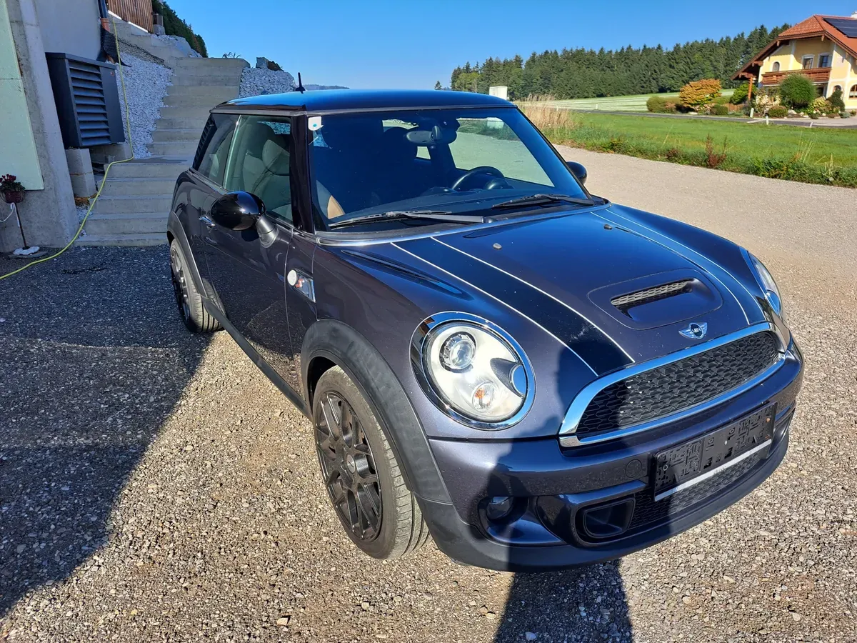 Mini Mini 2012 photo 2