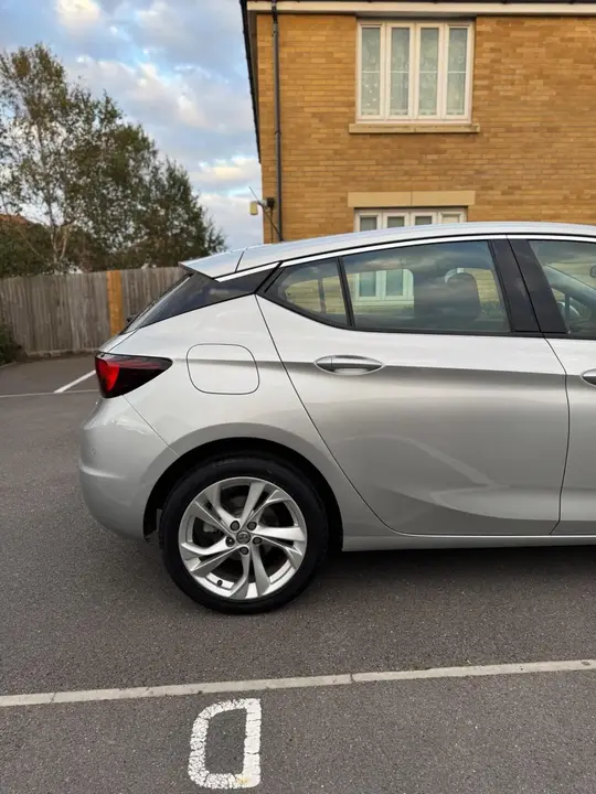 Vauxhall Astra 2019 photo 5