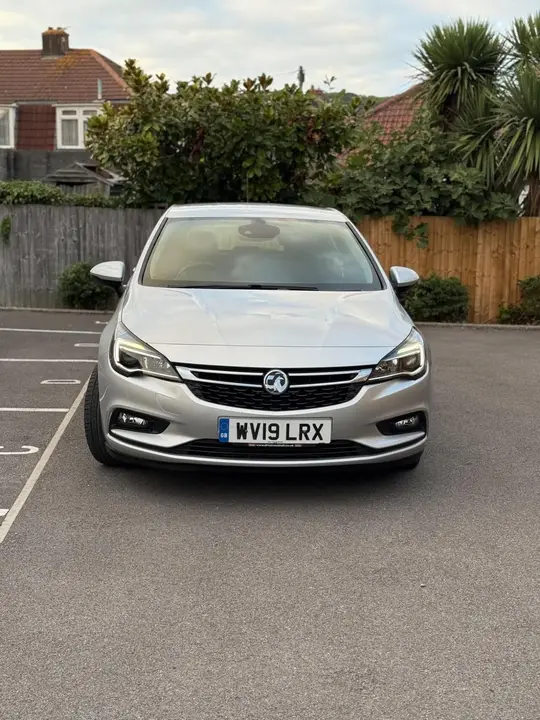 Vauxhall Astra 2019 photo 3