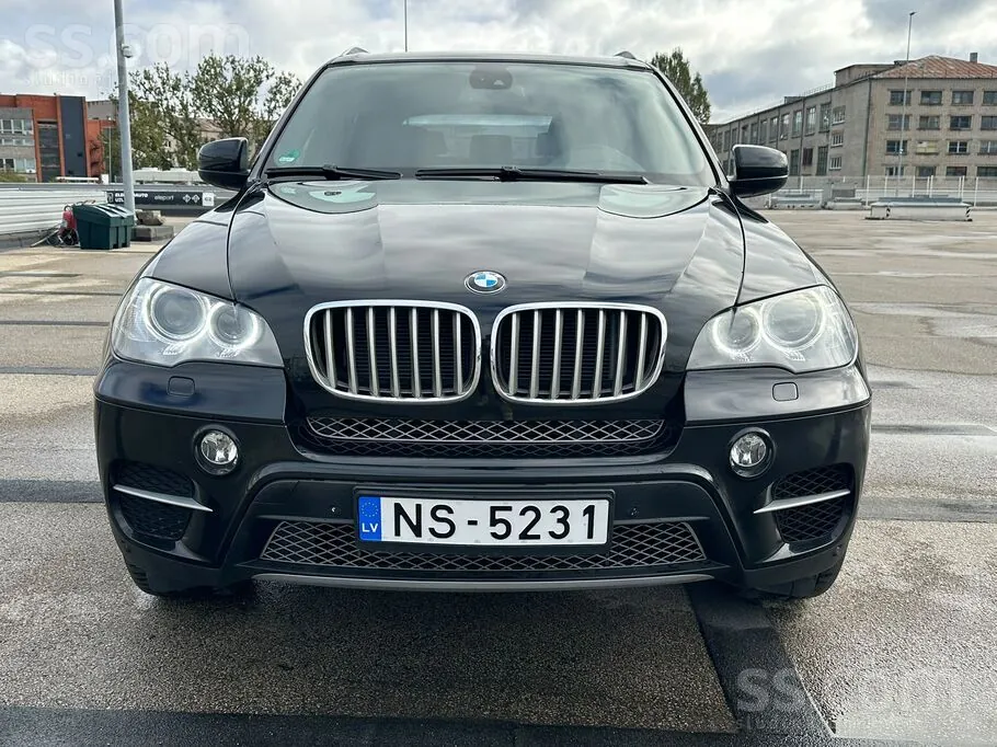BMW X5 2011 photo 2