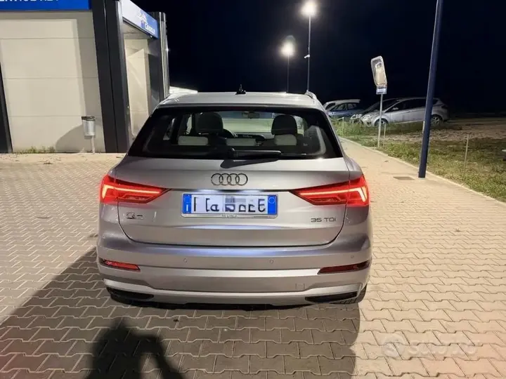 Audi Q3 2019 photo 2
