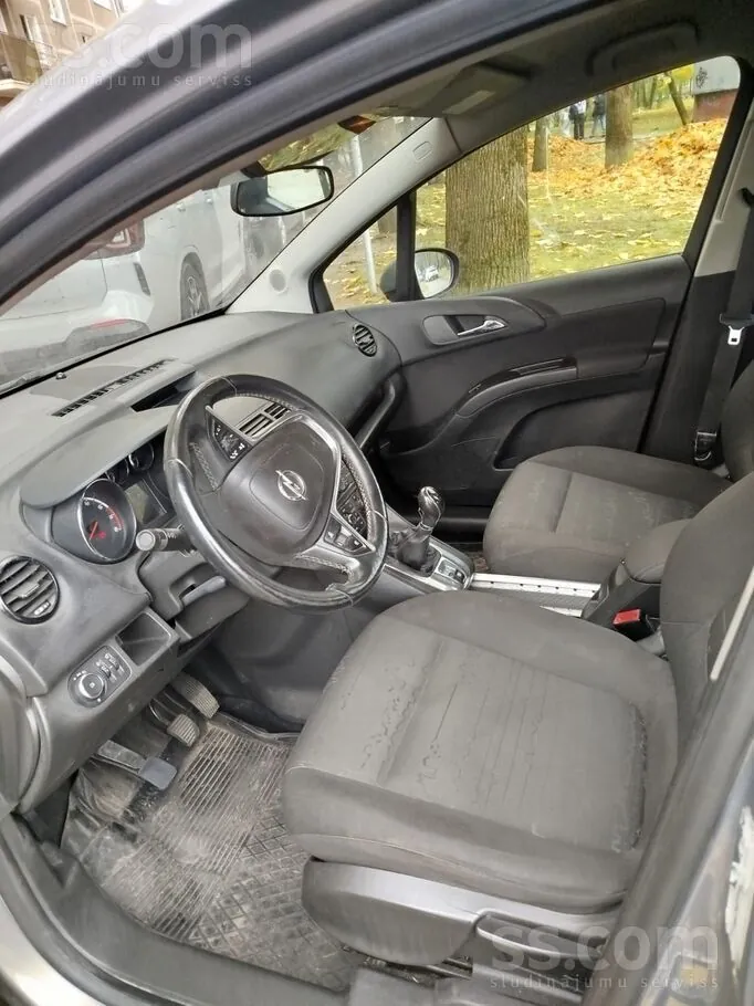 Opel Meriva 2011 photo 4