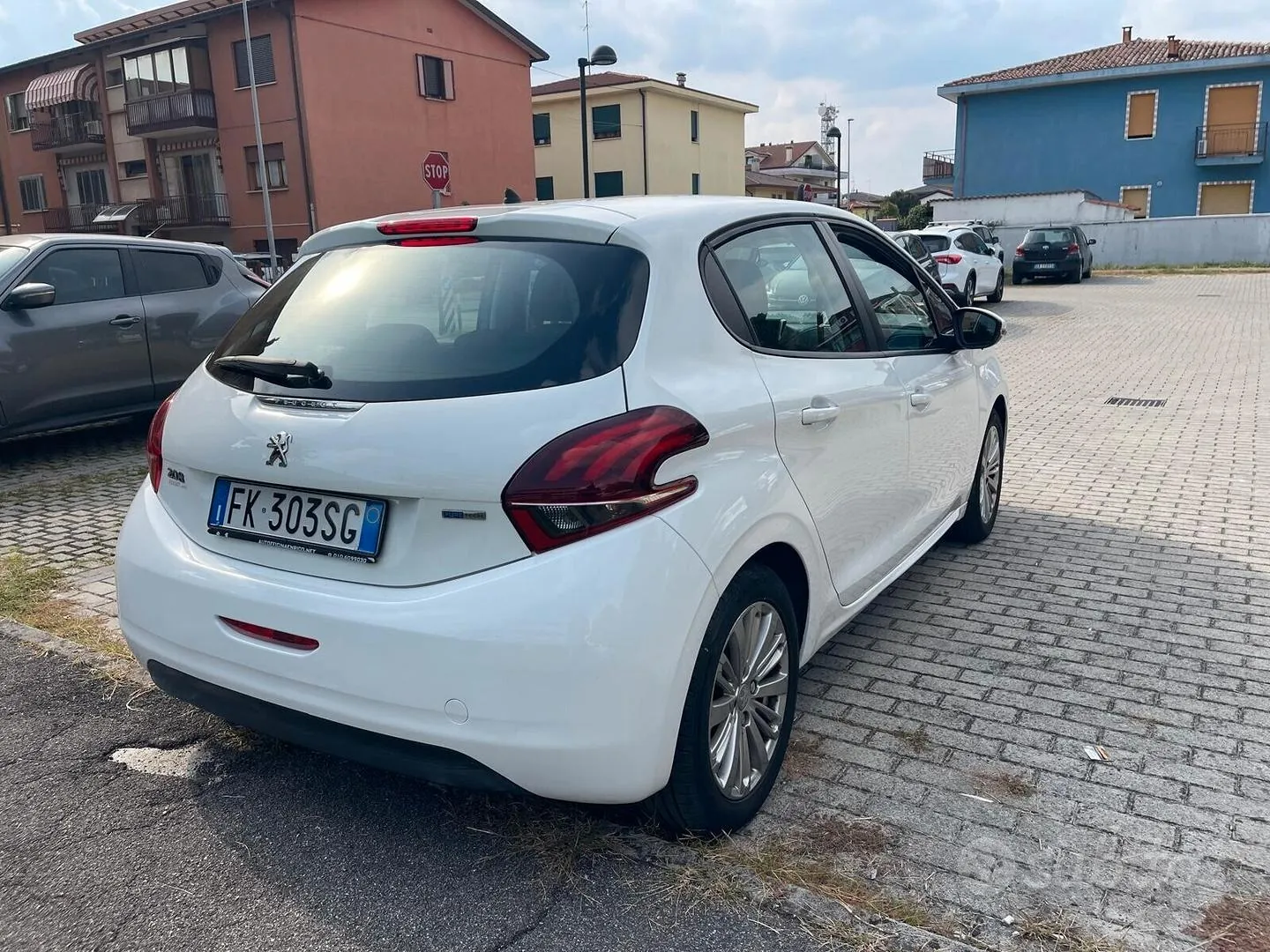 Peugeot 208 2017 photo 5
