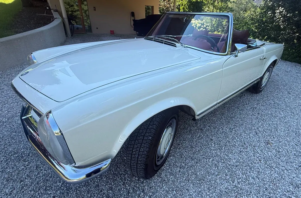 Mercedes-Benz 280 1971 photo 2