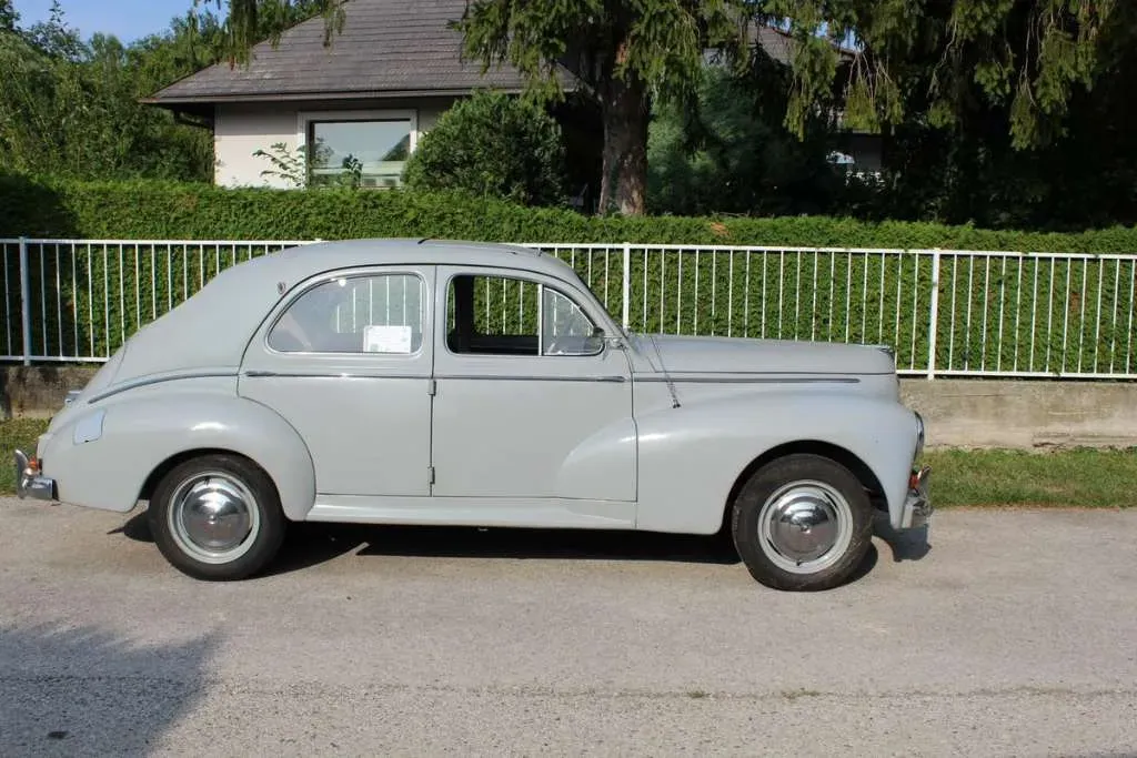 Peugeot 203