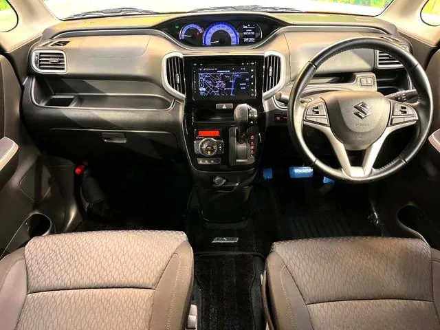 Suzuki Solio 2016 photo 2