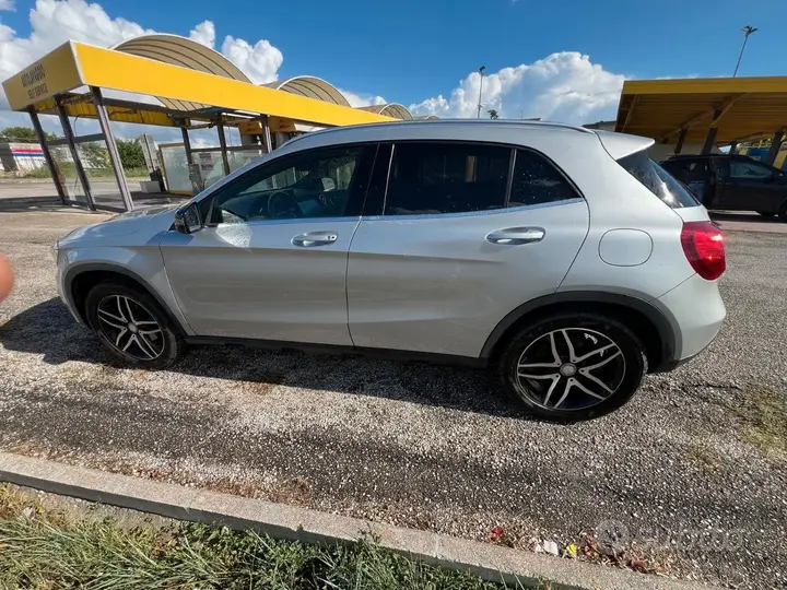 Mercedes-Benz Gla 2016 photo 4