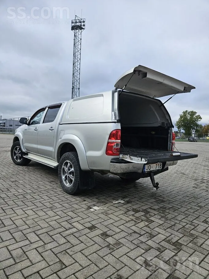 Toyota Hilux 2014 photo 4