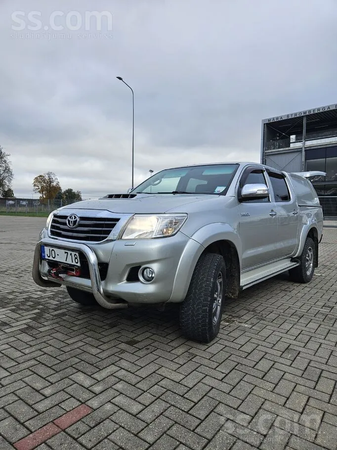 Toyota Hilux