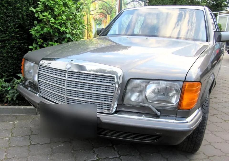 Mercedes-Benz W126