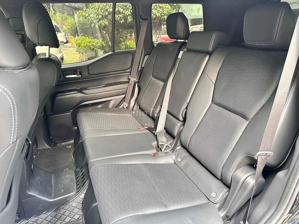 Toyota Land Cruiser Prado 2025 photo 4