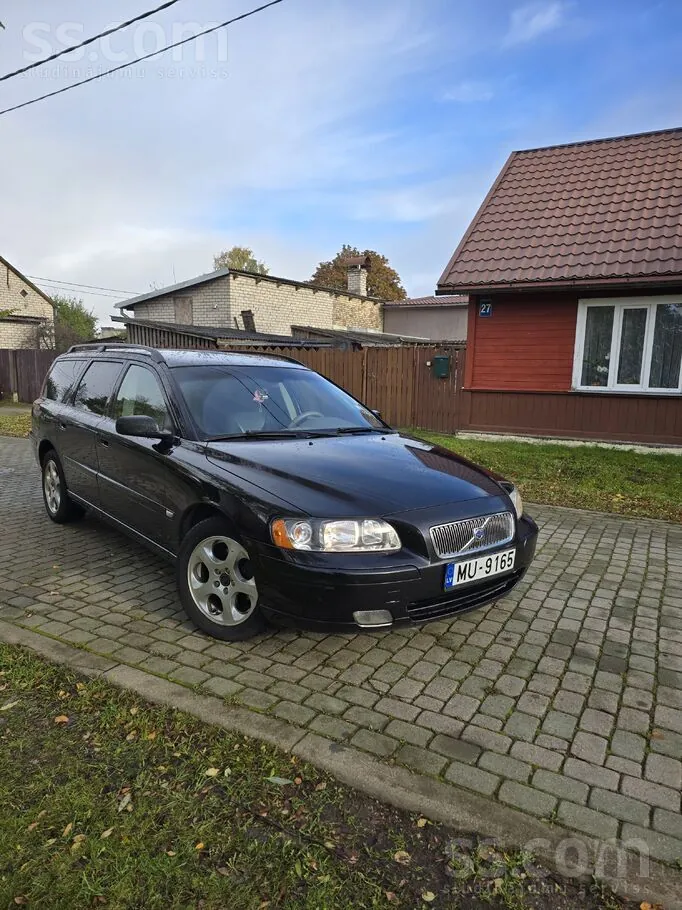 Volvo V70 2006 photo 2