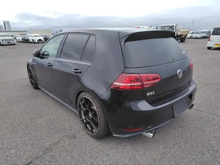 Volkswagen Golf 2013 photo 3