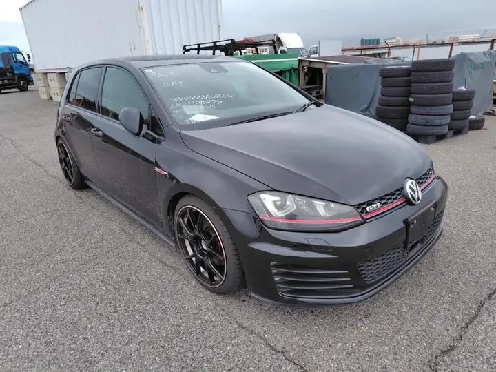 Volkswagen Golf 2013 photo 2