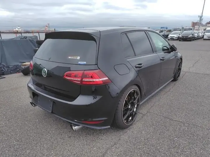 Volkswagen Golf 2013 photo 4